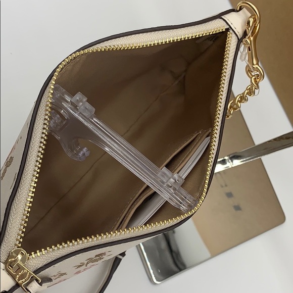 COACH ZIP TOP CROSSBODY WITH ROSE BOUQUET PRINT - Picture 15 of 16